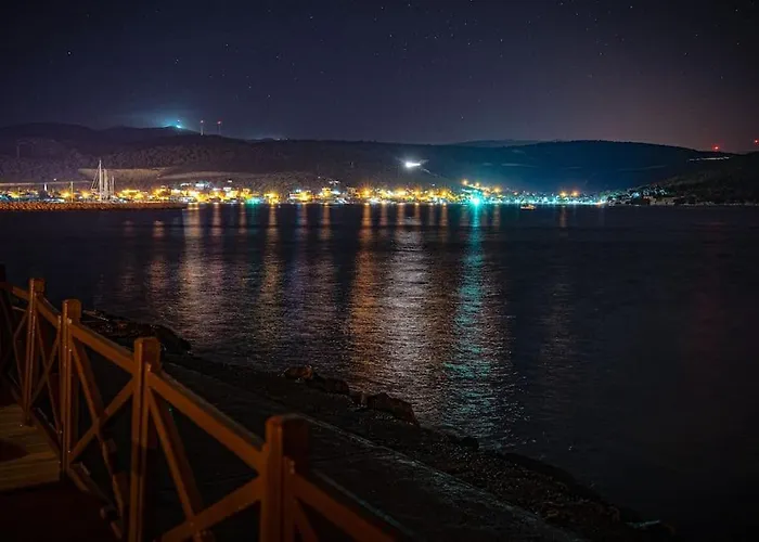 Urla Sunrise House بيت للعطل