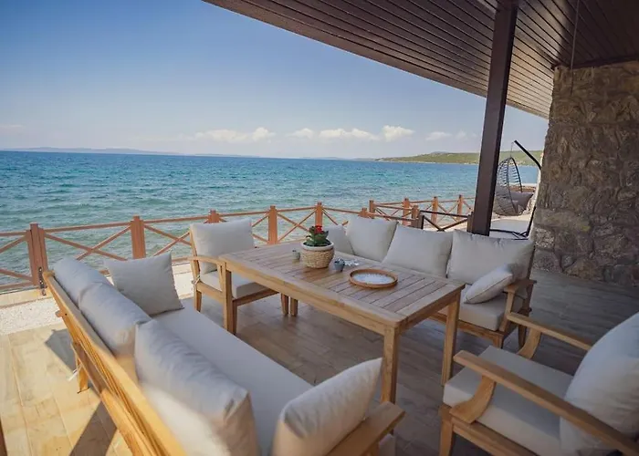 بيت للعطل Urla Sunrise House Ildiri