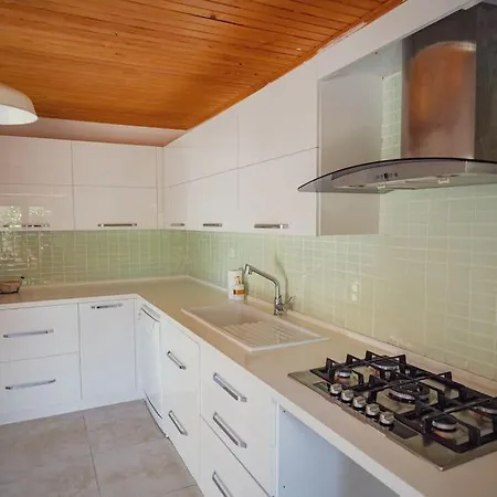 Feriehus Urla Sunrise House *